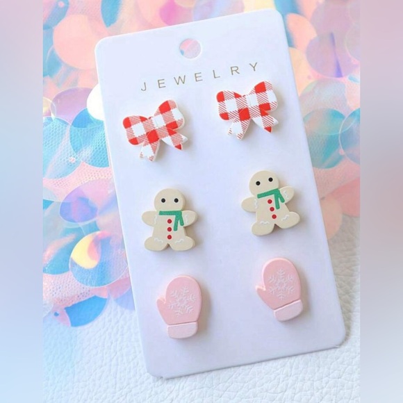 Jewelry - Winter themed 3 pair earrings